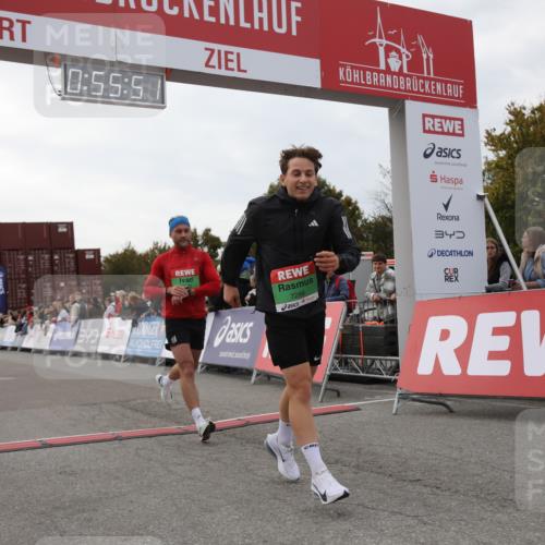 03.10.2025 - Köhlbrandbrückenlauf Yannick Fuchs http://msf.ph/oto/8984405 03.10.2025 15:55:49 Ziel 7043, 7286, 7456, 7968, 9743 meine-sportfotos.de