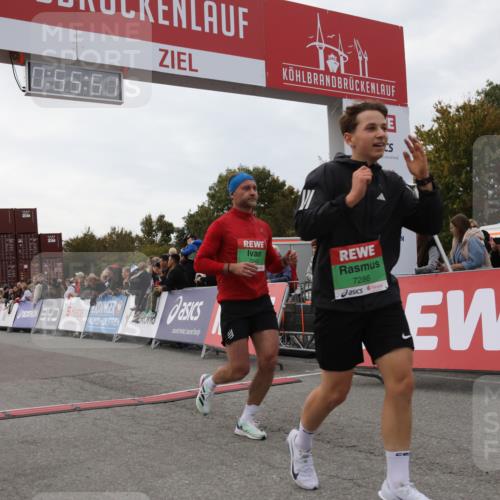 03.10.2025 - Köhlbrandbrückenlauf Yannick Fuchs http://msf.ph/oto/8984409 03.10.2025 15:55:49 Ziel 7043, 7286, 7456, 7968, 9743 meine-sportfotos.de