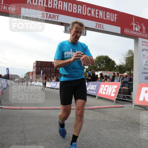 03.10.2025 - Köhlbrandbrückenlauf Yannick Fuchs http://msf.ph/oto/8984426 03.10.2025 16:09:00 Ziel 7057, 7333, 7336, 7379, 7501, 7585, 8725, 9139 meine-sportfotos.de