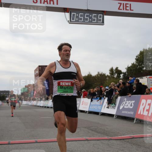 03.10.2025 - Köhlbrandbrückenlauf Yannick Fuchs http://msf.ph/oto/8984463 03.10.2025 15:55:57 Ziel 7456, 7555, 9231 meine-sportfotos.de