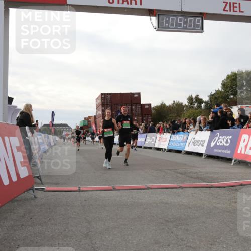 03.10.2025 - Köhlbrandbrückenlauf Yannick Fuchs http://msf.ph/oto/8984487 03.10.2025 16:09:07 Ziel 7379, 7501, 7823, 8217, 8348, 8763, 8797, 9091, 9139, 9216, 9739 meine-sportfotos.de