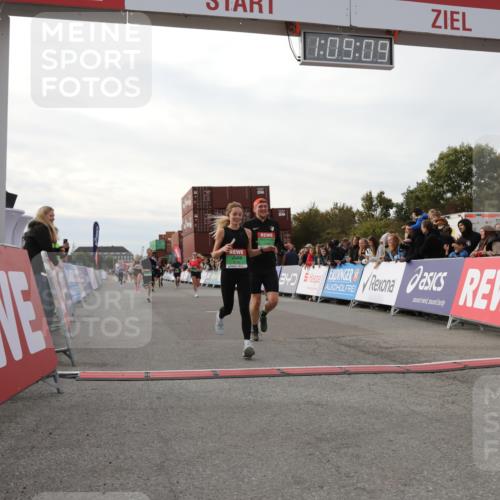 03.10.2025 - Köhlbrandbrückenlauf Yannick Fuchs http://msf.ph/oto/8984493 03.10.2025 16:09:07 Ziel 7379, 7501, 7823, 8217, 8348, 8763, 8797, 9091, 9139, 9216, 9739 meine-sportfotos.de