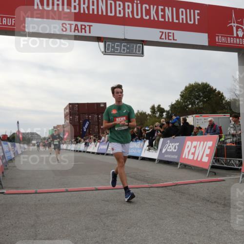 03.10.2025 - Köhlbrandbrückenlauf Yannick Fuchs http://msf.ph/oto/8984548 03.10.2025 15:56:08 Ziel 7012, 8820, 9525 meine-sportfotos.de