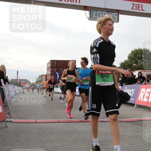 03.10.2025 - Köhlbrandbrückenlauf Yannick Fuchs http://msf.ph/oto/8984555 03.10.2025 16:09:13 Ziel 7447, 7558, 7702, 7822, 7823, 8217, 8348, 8763, 8797, 9019, 9091, 9151, 9216, 9334, 9739, 9752, 9753 meine-sportfotos.de