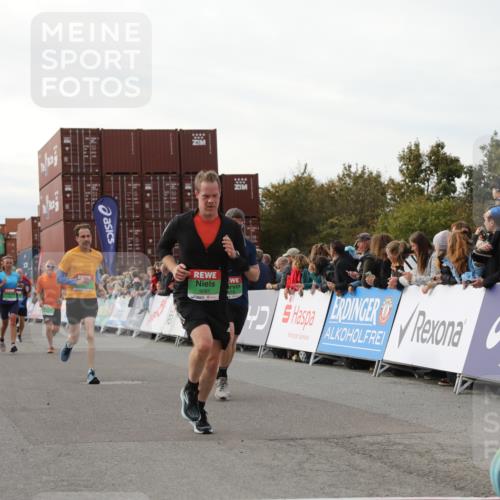 03.10.2025 - Köhlbrandbrückenlauf Yannick Fuchs http://msf.ph/oto/8984565 03.10.2025 16:09:14 Ziel 7395, 7447, 7558, 7702, 7822, 7823, 8217, 8348, 8541, 8763, 8797, 9019, 9091, 9151, 9216, 9334, 9739, 9752, 9753 meine-sportfotos.de