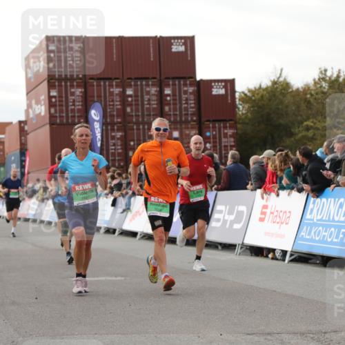 03.10.2025 - Köhlbrandbrückenlauf Yannick Fuchs http://msf.ph/oto/8984592 03.10.2025 16:09:17 Ziel 7395, 7447, 7558, 7702, 7822, 8217, 8348, 8541, 8763, 8823, 9019, 9091, 9151, 9334, 9470, 9752, 9753 meine-sportfotos.de