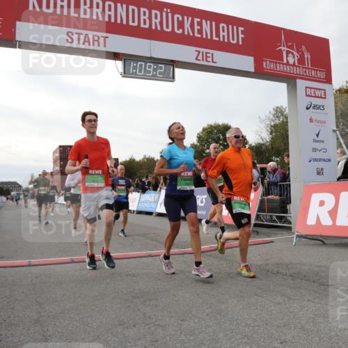 03.10.2025 - Köhlbrandbrückenlauf Yannick Fuchs http://msf.ph/oto/8984616 03.10.2025 16:09:20 Ziel 7345, 7395, 7447, 7558, 7702, 7822, 8541, 8788, 8823, 9019, 9151, 9334, 9470, 9752, 9753 meine-sportfotos.de