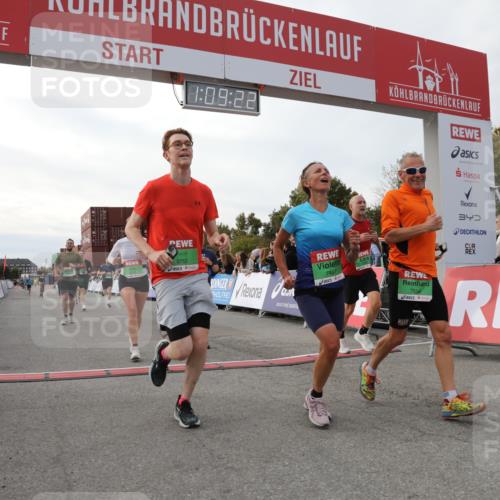 03.10.2025 - Köhlbrandbrückenlauf Yannick Fuchs http://msf.ph/oto/8984620 03.10.2025 16:09:20 Ziel 7345, 7395, 7447, 7558, 7702, 7822, 8541, 8788, 8823, 9019, 9151, 9334, 9470, 9752, 9753 meine-sportfotos.de