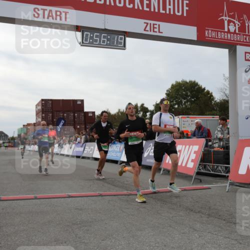 03.10.2025 - Köhlbrandbrückenlauf Yannick Fuchs http://msf.ph/oto/8984623 03.10.2025 15:56:17 Ziel 7046, 7079, 7128, 7170, 8976, 9559 meine-sportfotos.de