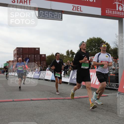 03.10.2025 - Köhlbrandbrückenlauf Yannick Fuchs http://msf.ph/oto/8984626 03.10.2025 15:56:18 Ziel 7046, 7079, 7128, 7170, 8976, 9559 meine-sportfotos.de