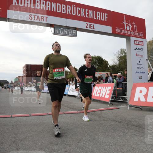03.10.2025 - Köhlbrandbrückenlauf Yannick Fuchs http://msf.ph/oto/8984652 03.10.2025 16:09:23 Ziel 7345, 7395, 7447, 7609, 7702, 8541, 8788, 8823, 9151, 9334, 9410, 9470, 9752, 9753 meine-sportfotos.de
