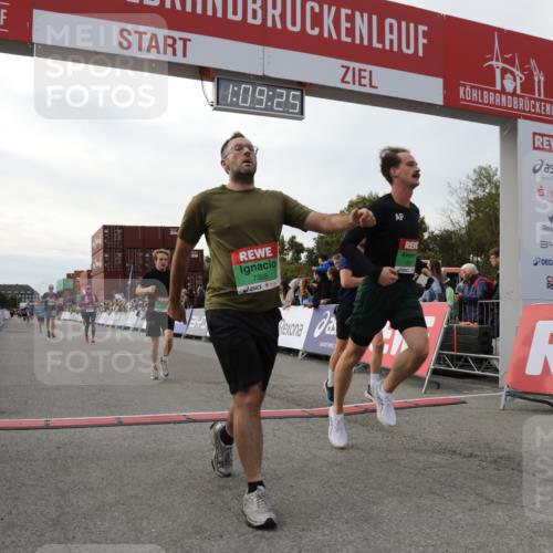 03.10.2025 - Köhlbrandbrückenlauf Yannick Fuchs http://msf.ph/oto/8984654 03.10.2025 16:09:23 Ziel 7345, 7395, 7447, 7609, 7702, 8541, 8788, 8823, 9151, 9334, 9410, 9470, 9752, 9753 meine-sportfotos.de