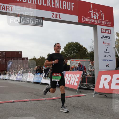 03.10.2025 - Köhlbrandbrückenlauf Yannick Fuchs http://msf.ph/oto/8984657 03.10.2025 15:56:22 Ziel 7046, 7079, 7170, 9559 meine-sportfotos.de