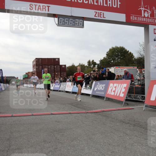 03.10.2025 - Köhlbrandbrückenlauf Yannick Fuchs http://msf.ph/oto/8984689 03.10.2025 15:56:36 Ziel 7092, 7166, 8782, 9182 meine-sportfotos.de