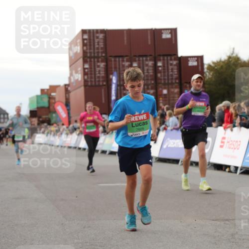 03.10.2025 - Köhlbrandbrückenlauf Yannick Fuchs http://msf.ph/oto/8984718 03.10.2025 16:09:30 Ziel 7345, 7609, 8788, 8984, 9410, 9419 meine-sportfotos.de
