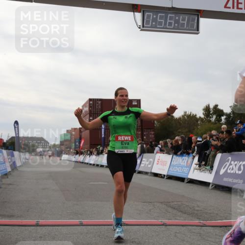 03.10.2025 - Köhlbrandbrückenlauf Yannick Fuchs http://msf.ph/oto/8984719 03.10.2025 15:56:40 Ziel 7092, 7166, 8782, 9182 meine-sportfotos.de