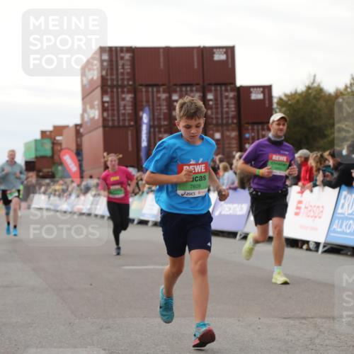 03.10.2025 - Köhlbrandbrückenlauf Yannick Fuchs http://msf.ph/oto/8984721 03.10.2025 16:09:30 Ziel 7345, 7609, 8788, 8984, 9410, 9419 meine-sportfotos.de