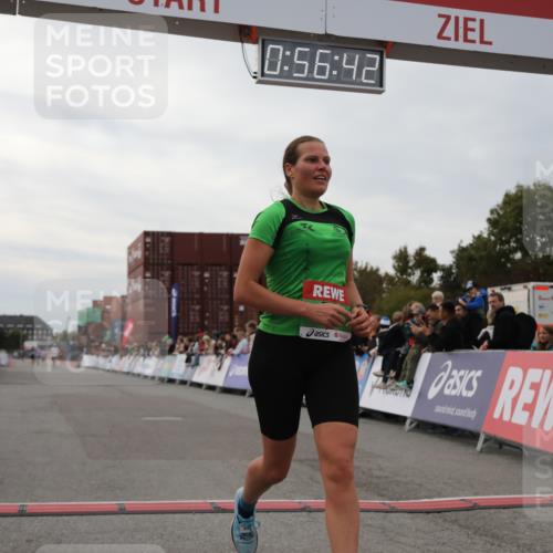 03.10.2025 - Köhlbrandbrückenlauf Yannick Fuchs http://msf.ph/oto/8984727 03.10.2025 15:56:40 Ziel 7092, 7166, 8782, 9182 meine-sportfotos.de