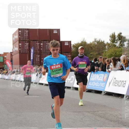 03.10.2025 - Köhlbrandbrückenlauf Yannick Fuchs http://msf.ph/oto/8984728 03.10.2025 16:09:30 Ziel 7345, 7609, 8788, 8984, 9410, 9419 meine-sportfotos.de