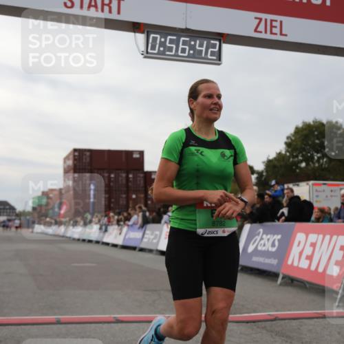 03.10.2025 - Köhlbrandbrückenlauf Yannick Fuchs http://msf.ph/oto/8984730 03.10.2025 15:56:40 Ziel 7092, 7166, 8782, 9182 meine-sportfotos.de