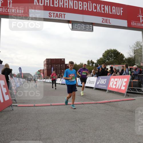 03.10.2025 - Köhlbrandbrückenlauf Yannick Fuchs http://msf.ph/oto/8984737 03.10.2025 16:09:31 Ziel 7345, 7609, 8984, 9410, 9419 meine-sportfotos.de