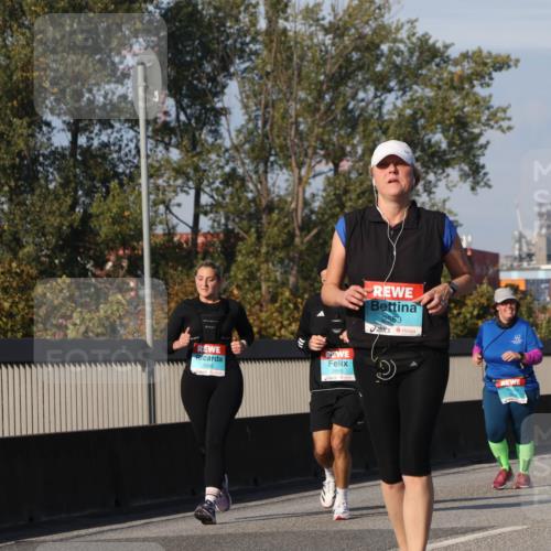 03.10.2025 - Köhlbrandbrückenlauf Luisa Fischer http://msf.ph/oto/8984738 03.10.2025 11:14:15 Position 3 3566, 3565, 2553 meine-sportfotos.de