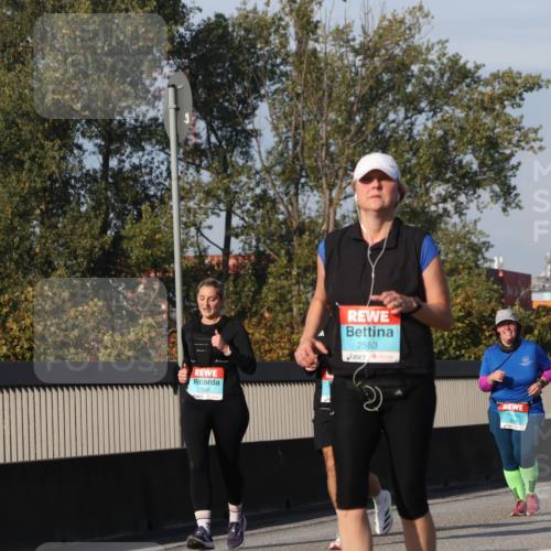 03.10.2025 - Köhlbrandbrückenlauf Luisa Fischer http://msf.ph/oto/8984739 03.10.2025 11:14:15 Position 3 2553 meine-sportfotos.de
