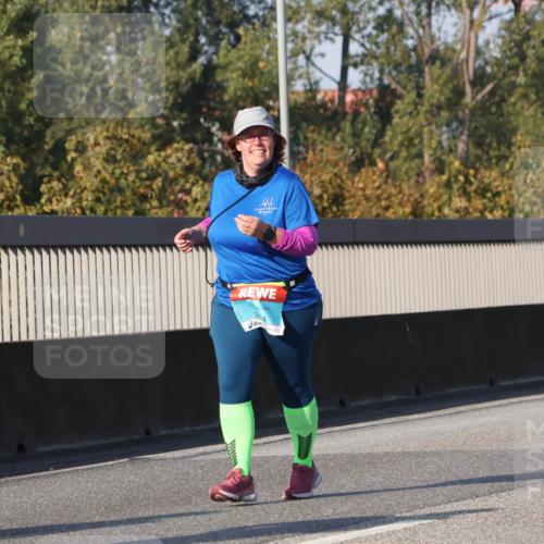 03.10.2025 - Köhlbrandbrückenlauf Luisa Fischer http://msf.ph/oto/8984756 03.10.2025 11:14:20 Position 3 304 meine-sportfotos.de