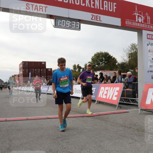 03.10.2025 - Köhlbrandbrückenlauf Yannick Fuchs http://msf.ph/oto/8984757 03.10.2025 16:09:32 Ziel 7345, 7609, 8984, 9150, 9410, 9419 meine-sportfotos.de