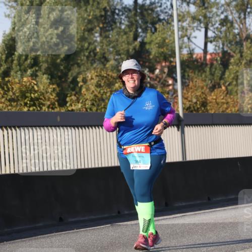 03.10.2025 - Köhlbrandbrückenlauf Luisa Fischer http://msf.ph/oto/8984759 03.10.2025 11:14:20 Position 3 3814 meine-sportfotos.de