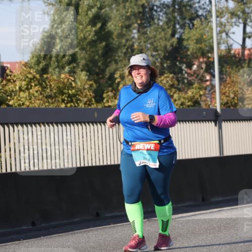 03.10.2025 - Köhlbrandbrückenlauf Luisa Fischer http://msf.ph/oto/8984760 03.10.2025 11:14:21 Position 3 3814 meine-sportfotos.de