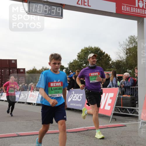 03.10.2025 - Köhlbrandbrückenlauf Yannick Fuchs http://msf.ph/oto/8984763 03.10.2025 16:09:32 Ziel 7345, 7609, 8984, 9150, 9410, 9419 meine-sportfotos.de