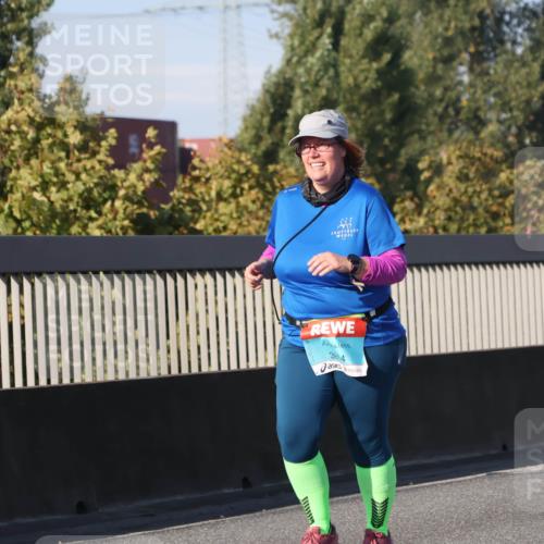 03.10.2025 - Köhlbrandbrückenlauf Luisa Fischer http://msf.ph/oto/8984764 03.10.2025 11:14:21 Position 3 3814 meine-sportfotos.de