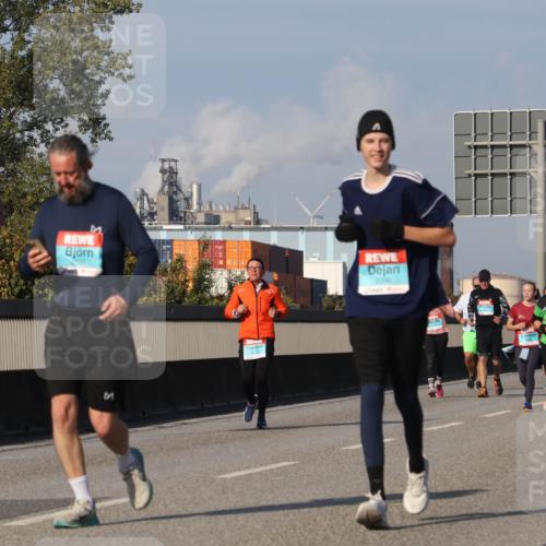 03.10.2025 - Köhlbrandbrückenlauf Luisa Fischer http://msf.ph/oto/8984770 03.10.2025 11:14:25 Position 3 2596 meine-sportfotos.de