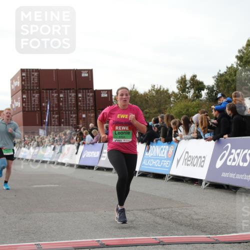 03.10.2025 - Köhlbrandbrückenlauf Yannick Fuchs http://msf.ph/oto/8984772 03.10.2025 16:09:33 Ziel 7609, 8984, 9150, 9301, 9410, 9419 meine-sportfotos.de