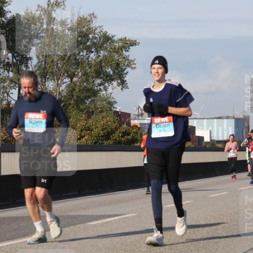 03.10.2025 - Köhlbrandbrückenlauf Luisa Fischer http://msf.ph/oto/8984779 03.10.2025 11:14:27 Position 3  meine-sportfotos.de