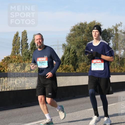 03.10.2025 - Köhlbrandbrückenlauf Luisa Fischer http://msf.ph/oto/8984792 03.10.2025 11:14:29 Position 3 2595, 2596 meine-sportfotos.de