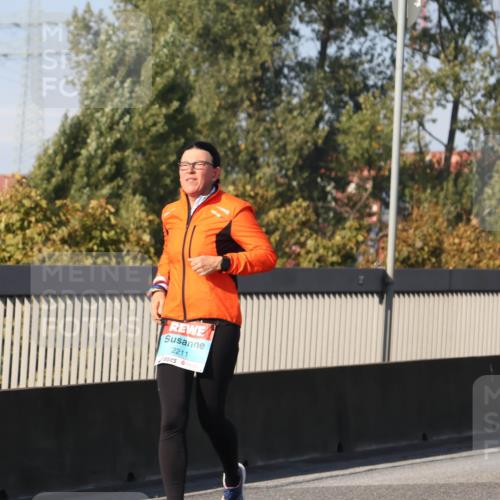 03.10.2025 - Köhlbrandbrückenlauf Luisa Fischer http://msf.ph/oto/8984822 03.10.2025 11:14:34 Position 3 2211 meine-sportfotos.de