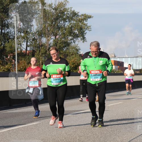 03.10.2025 - Köhlbrandbrückenlauf Luisa Fischer http://msf.ph/oto/8984834 03.10.2025 11:14:36 Position 3 2085, 2011, 2020 meine-sportfotos.de