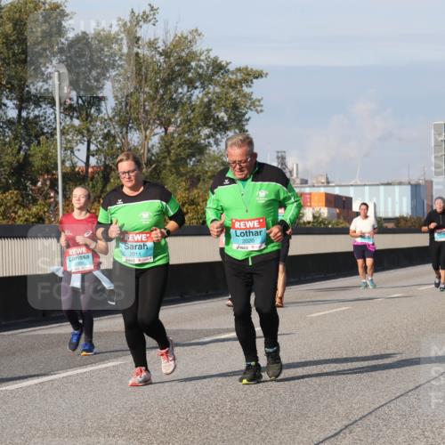 03.10.2025 - Köhlbrandbrückenlauf Luisa Fischer http://msf.ph/oto/8984836 03.10.2025 11:14:36 Position 3 2085, 2011, 2020 meine-sportfotos.de