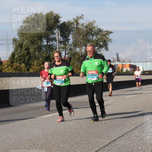 03.10.2025 - Köhlbrandbrückenlauf Luisa Fischer http://msf.ph/oto/8984839 03.10.2025 11:14:37 Position 3 2020, 2011 meine-sportfotos.de
