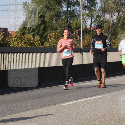 03.10.2025 - Köhlbrandbrückenlauf Luisa Fischer http://msf.ph/oto/8984858 03.10.2025 11:14:40 Position 3 2568, 2569 meine-sportfotos.de