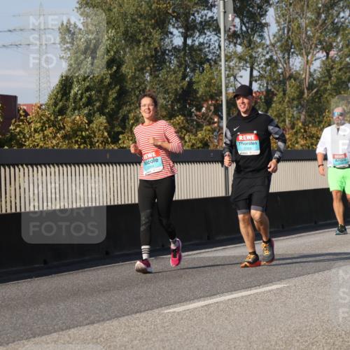 03.10.2025 - Köhlbrandbrückenlauf Luisa Fischer http://msf.ph/oto/8984860 03.10.2025 11:14:40 Position 3 2568, 2569 meine-sportfotos.de