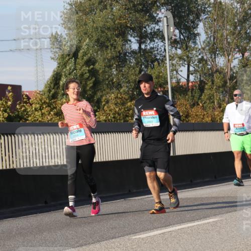 03.10.2025 - Köhlbrandbrückenlauf Luisa Fischer http://msf.ph/oto/8984864 03.10.2025 11:14:41 Position 3 2568, 2569 meine-sportfotos.de