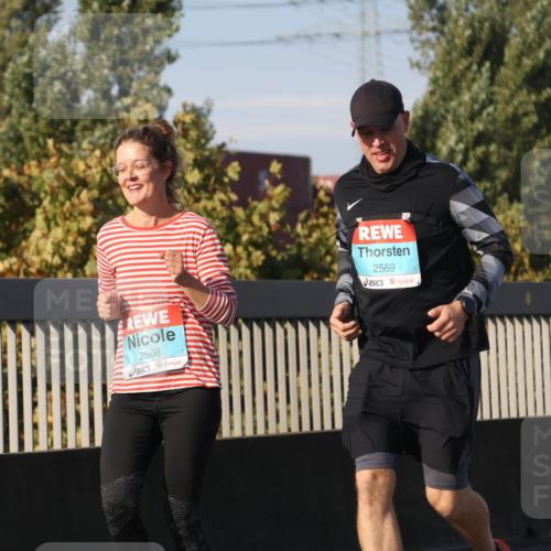03.10.2025 - Köhlbrandbrückenlauf Luisa Fischer http://msf.ph/oto/8984871 03.10.2025 11:14:42 Position 3 2568, 2569 meine-sportfotos.de