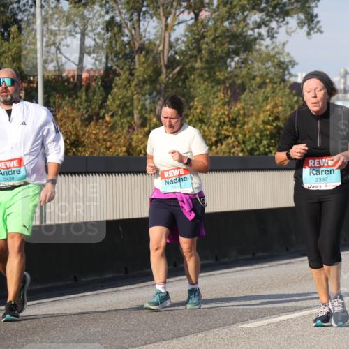 03.10.2025 - Köhlbrandbrückenlauf Luisa Fischer http://msf.ph/oto/8984878 03.10.2025 11:14:44 Position 3 3439, 3453, 2397 meine-sportfotos.de