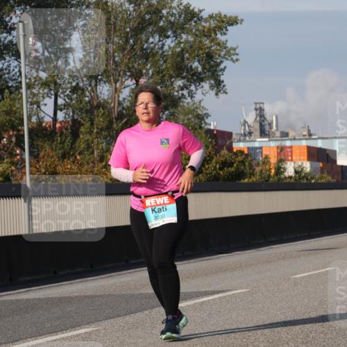 03.10.2025 - Köhlbrandbrückenlauf Luisa Fischer http://msf.ph/oto/8984910 03.10.2025 11:14:49 Position 3 3033 meine-sportfotos.de