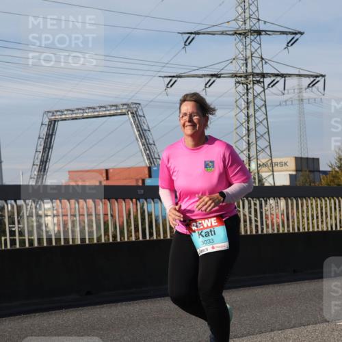 03.10.2025 - Köhlbrandbrückenlauf Luisa Fischer http://msf.ph/oto/8984939 03.10.2025 11:14:53 Position 3 780, 3033 meine-sportfotos.de