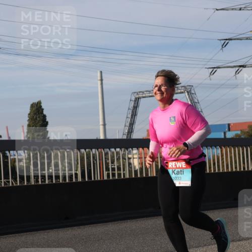 03.10.2025 - Köhlbrandbrückenlauf Luisa Fischer http://msf.ph/oto/8984940 03.10.2025 11:14:54 Position 3 3033 meine-sportfotos.de