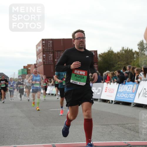 03.10.2025 - Köhlbrandbrückenlauf Yannick Fuchs http://msf.ph/oto/8984950 03.10.2025 16:09:44 Ziel 7272, 7305, 7306, 7452, 7498, 7583, 8814, 8826, 8834, 9024, 9097, 9150, 9181, 9301, 9567, 9600, 9671, 9748 meine-sportfotos.de